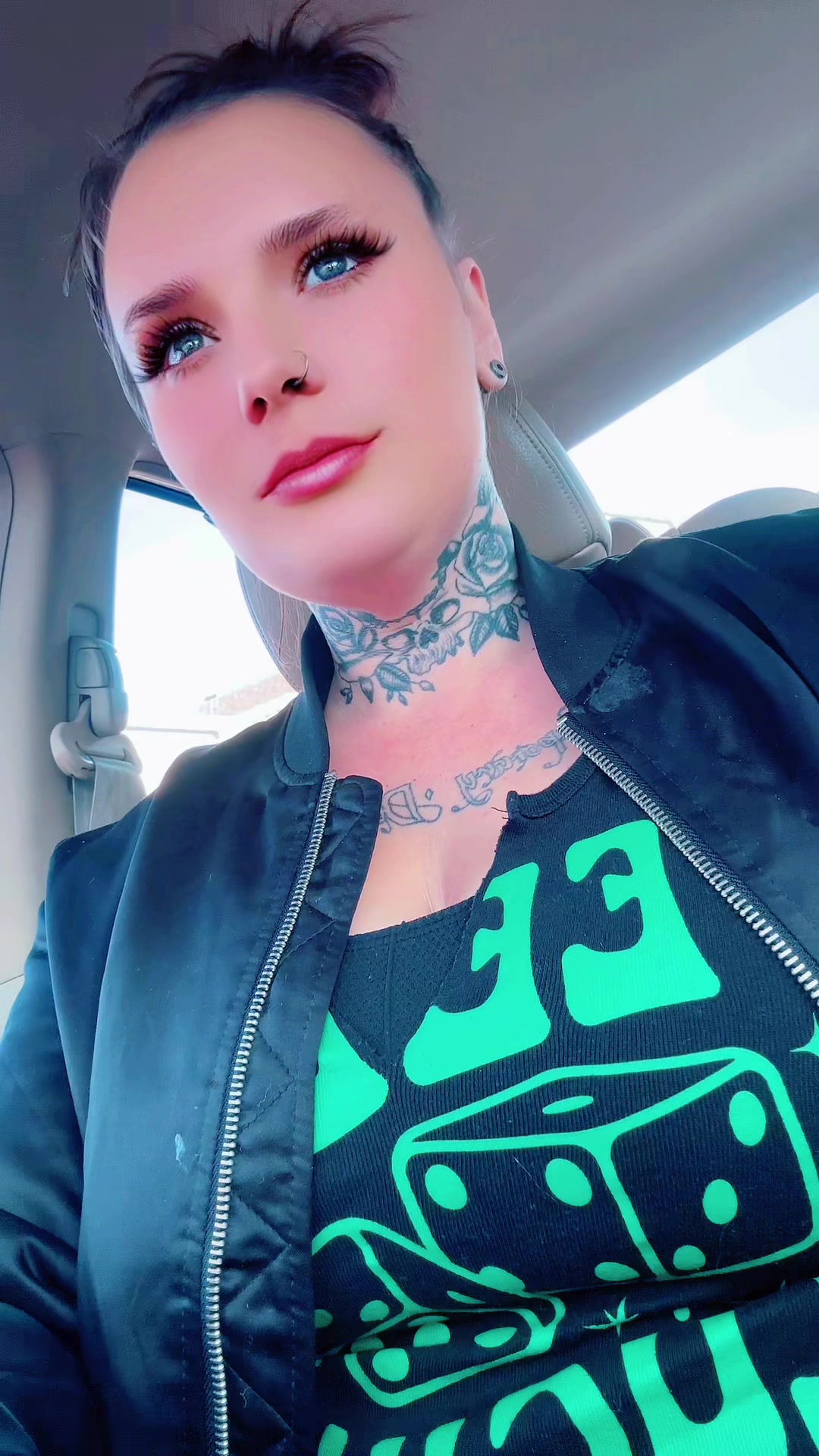 @QueenBitch#1