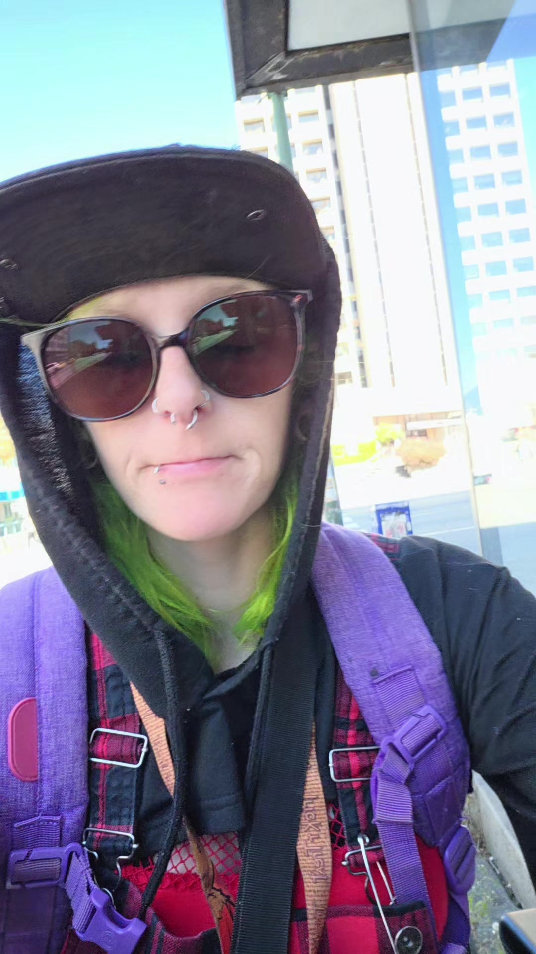 @friendlyalien 🇨🇦
