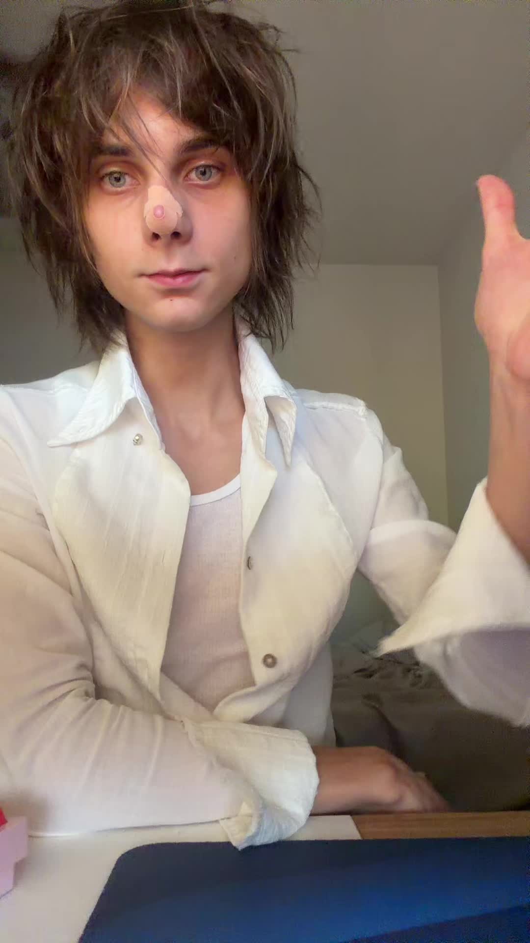 @hlor3i