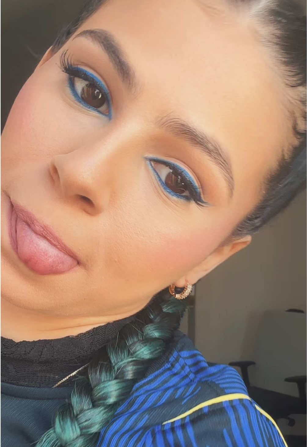 @Bombom_awp