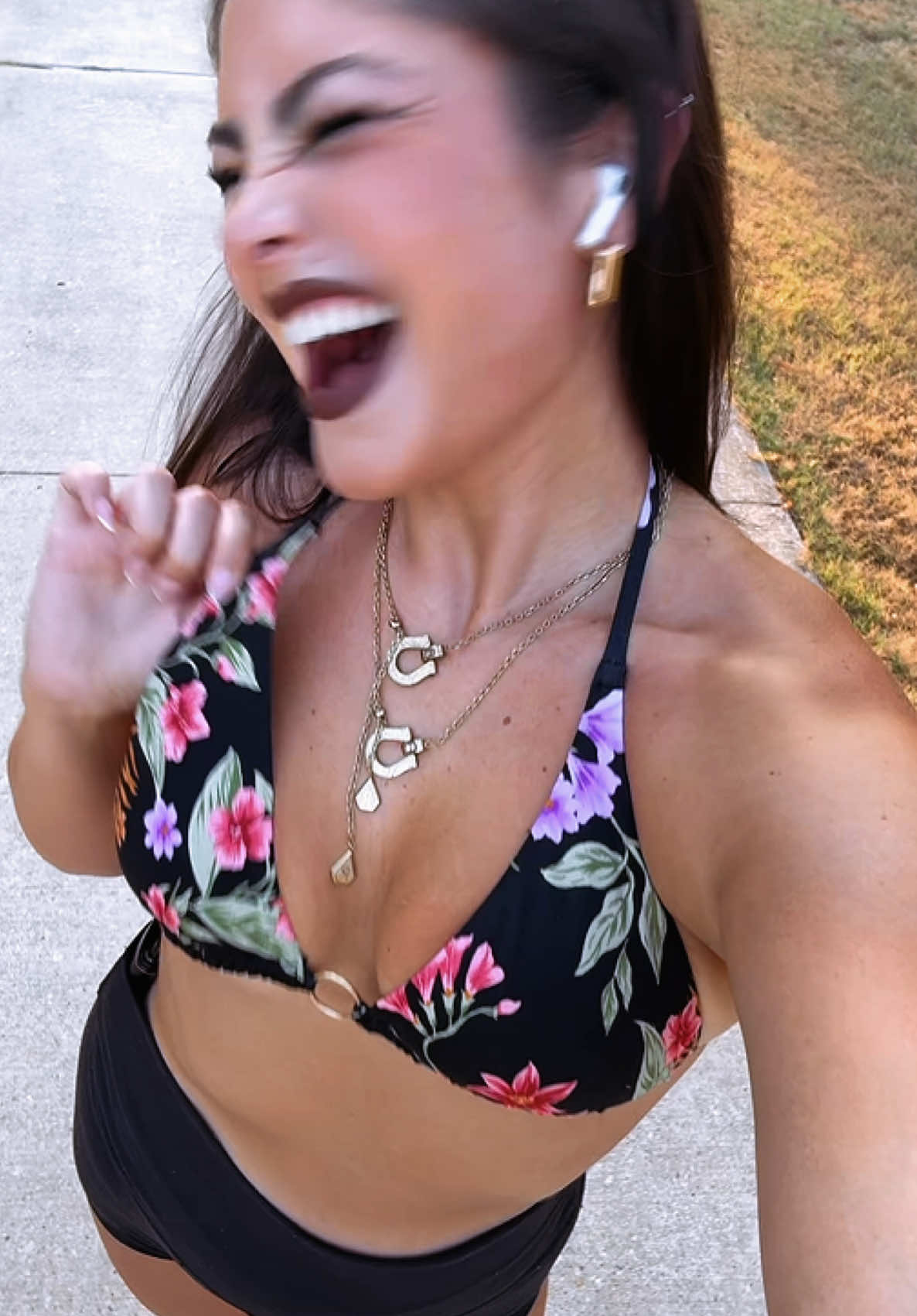 @ryannshikle_