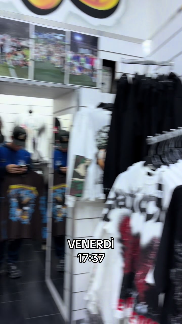 @AMEDEUS ABBIGLIAMENTO UOMO