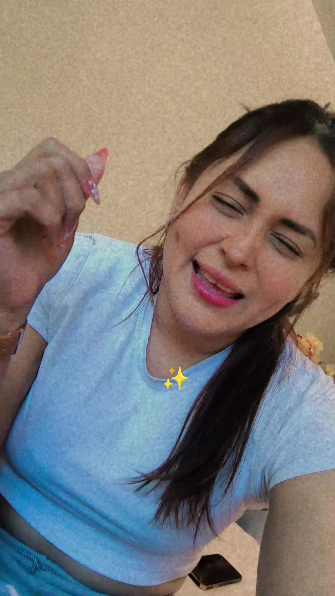 @_emily27dv