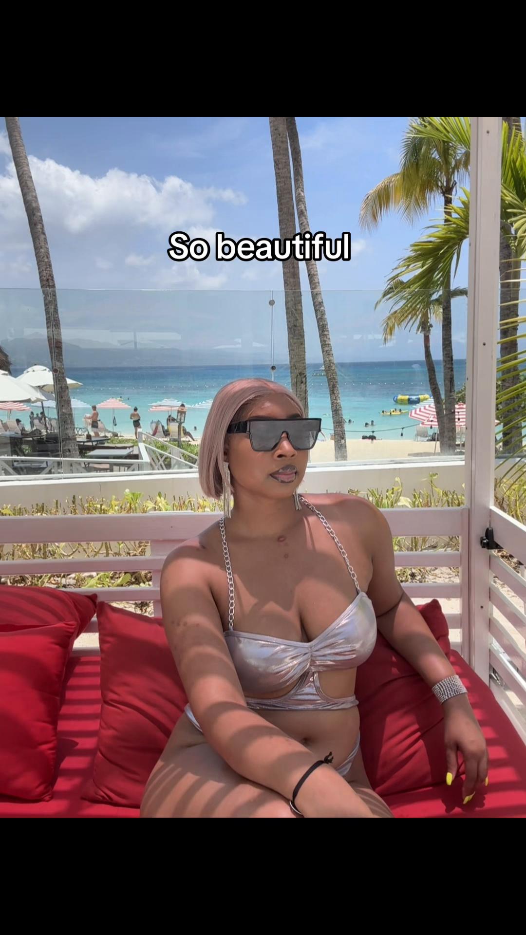 @QweenQweezy