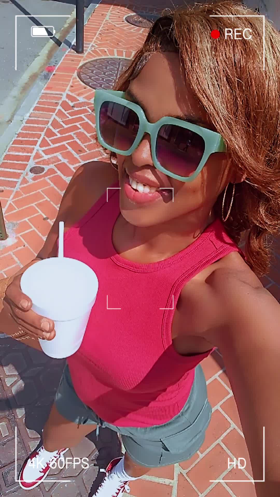 @MoMoney