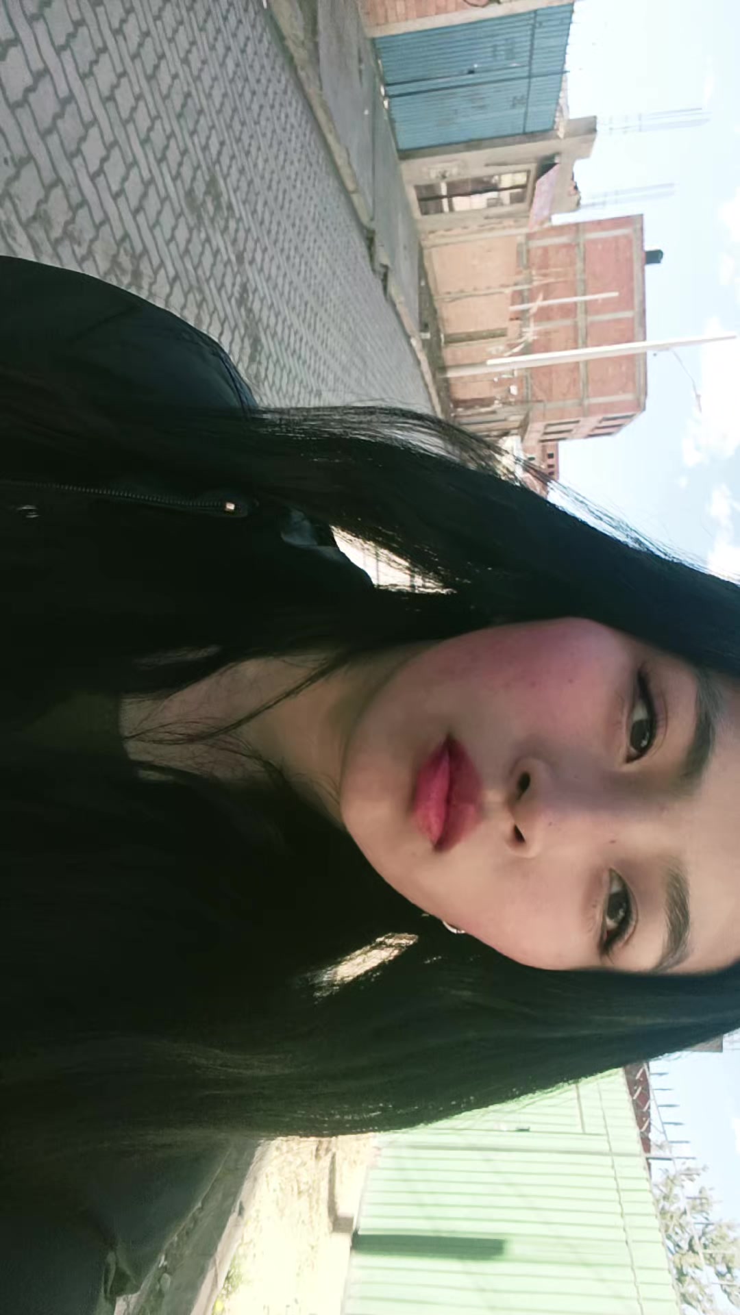 @abril