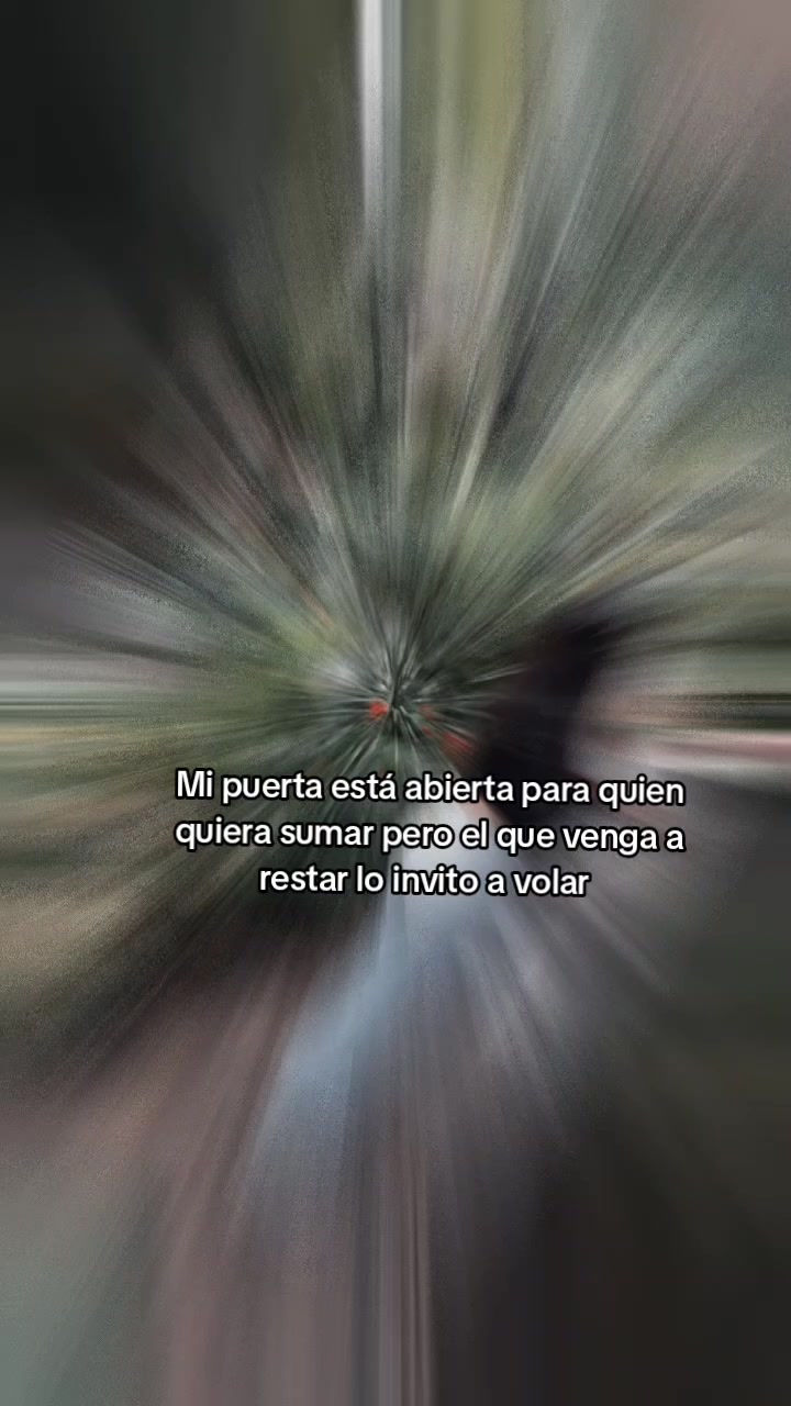 @🌸🍭 Julia Flores 🍮❤️
