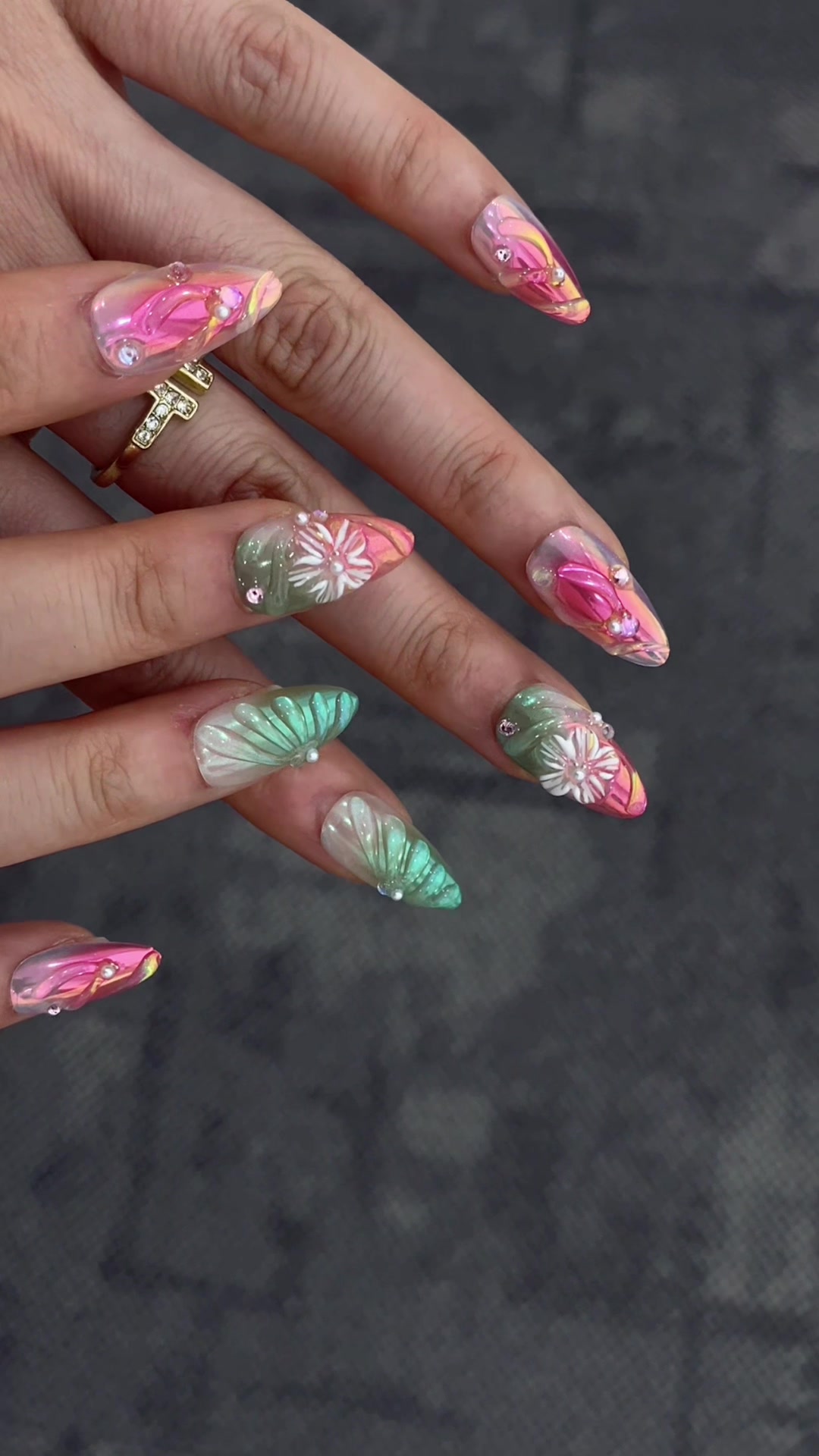 @Fullovenail