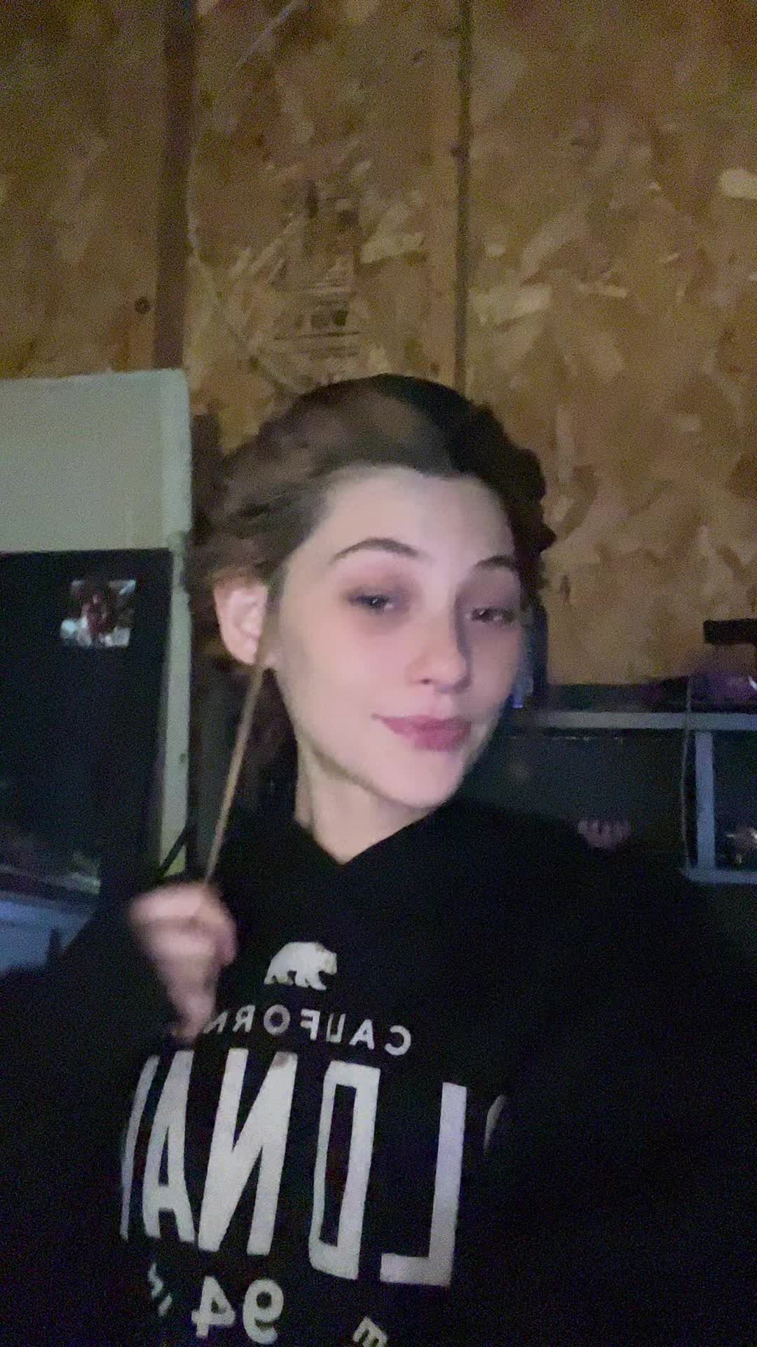 @Sierra_Henson