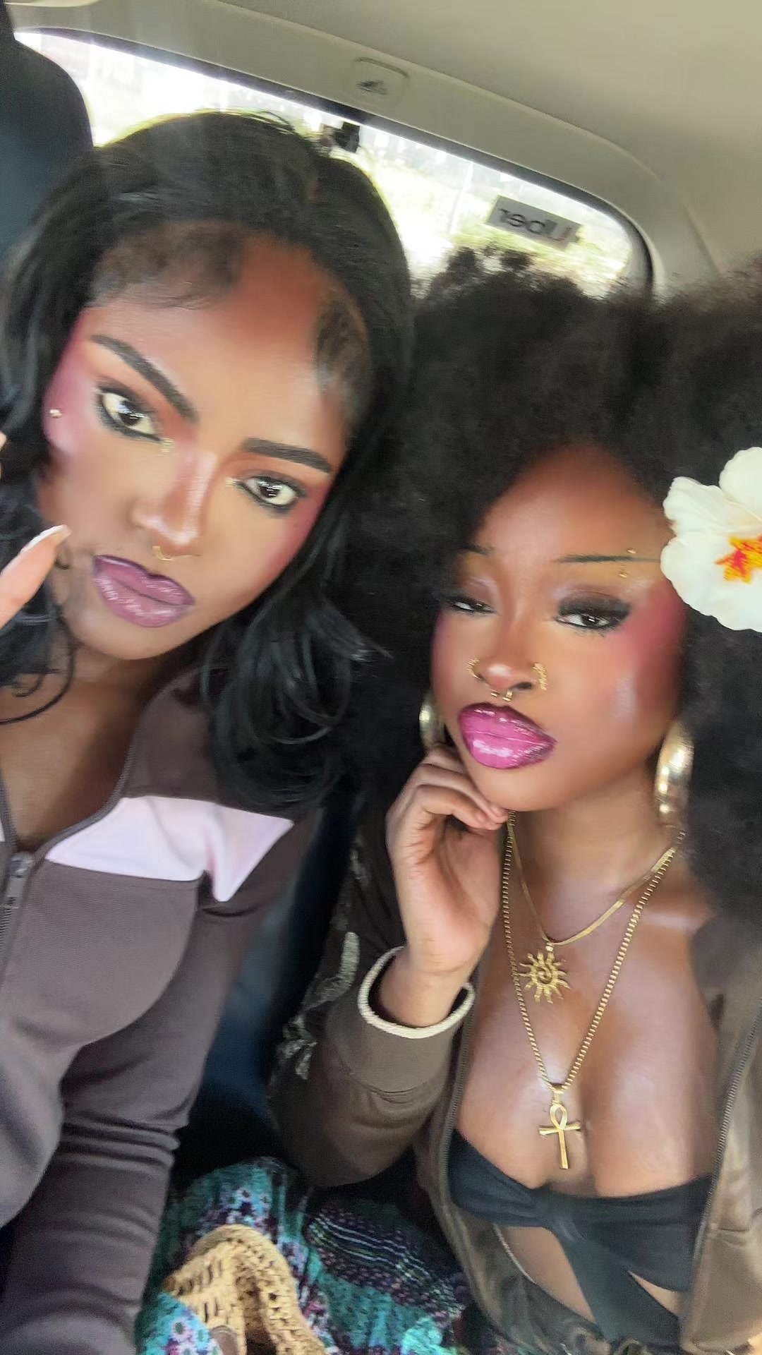 @the_girleexperience