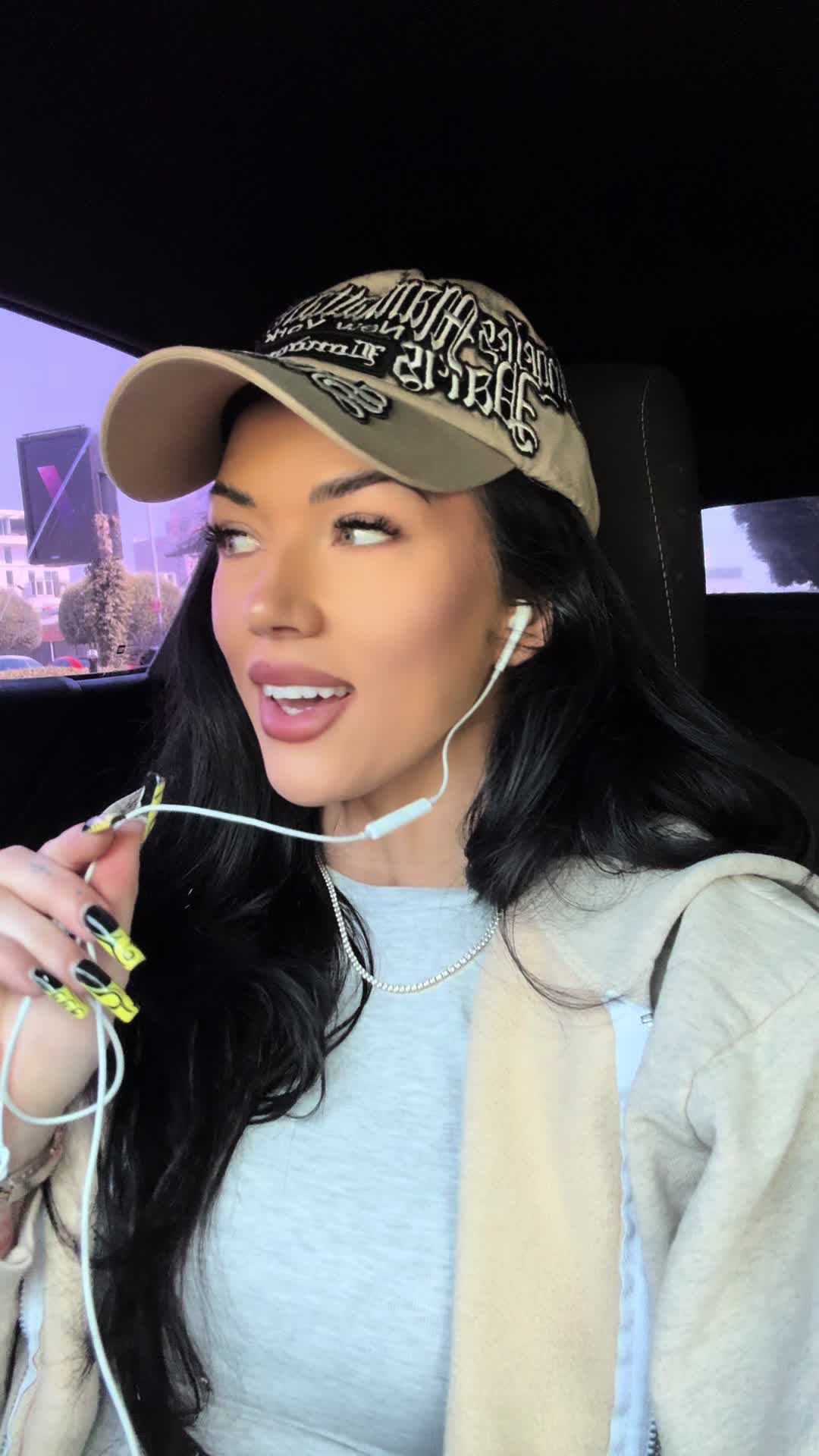 @klaudiaantos