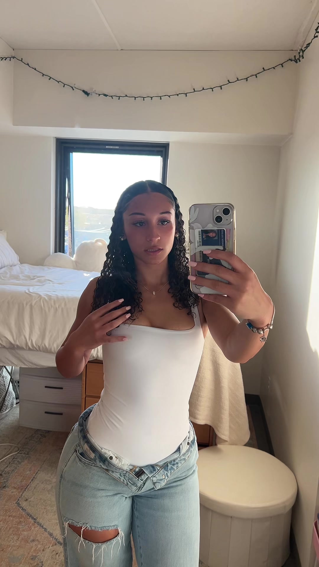 @eliisrayne