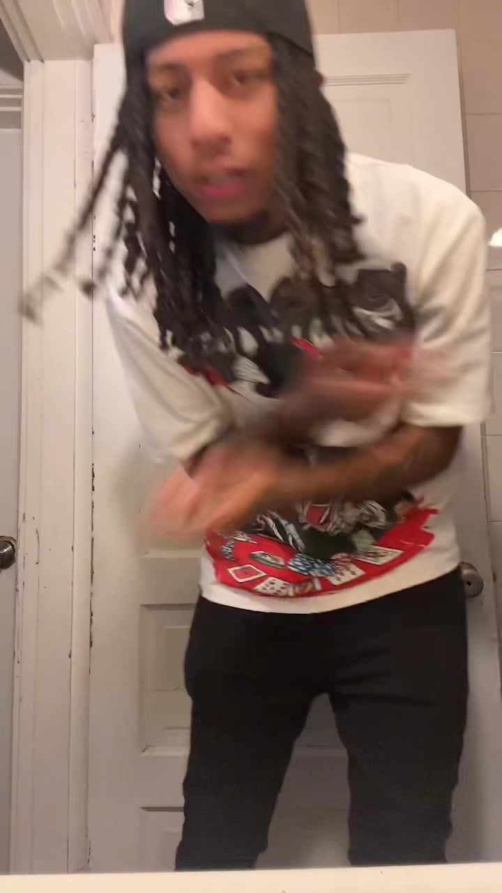 @LT🦇