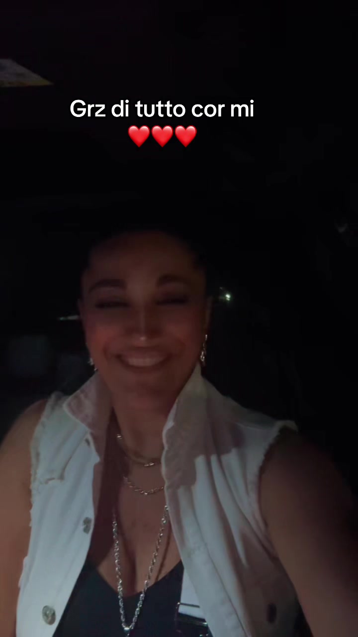 @Adele Mele OFFICIAL-03