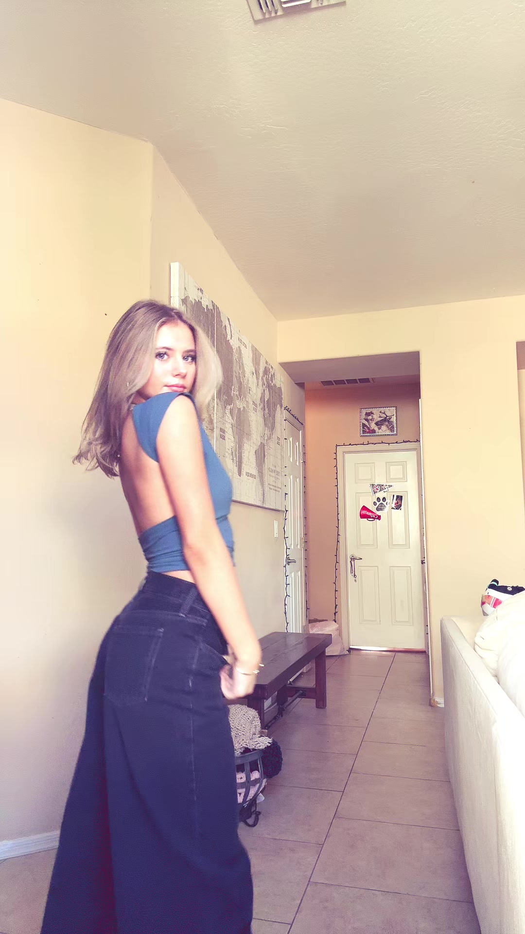 @𝒂𝒅𝒆𝒍𝒚𝒏