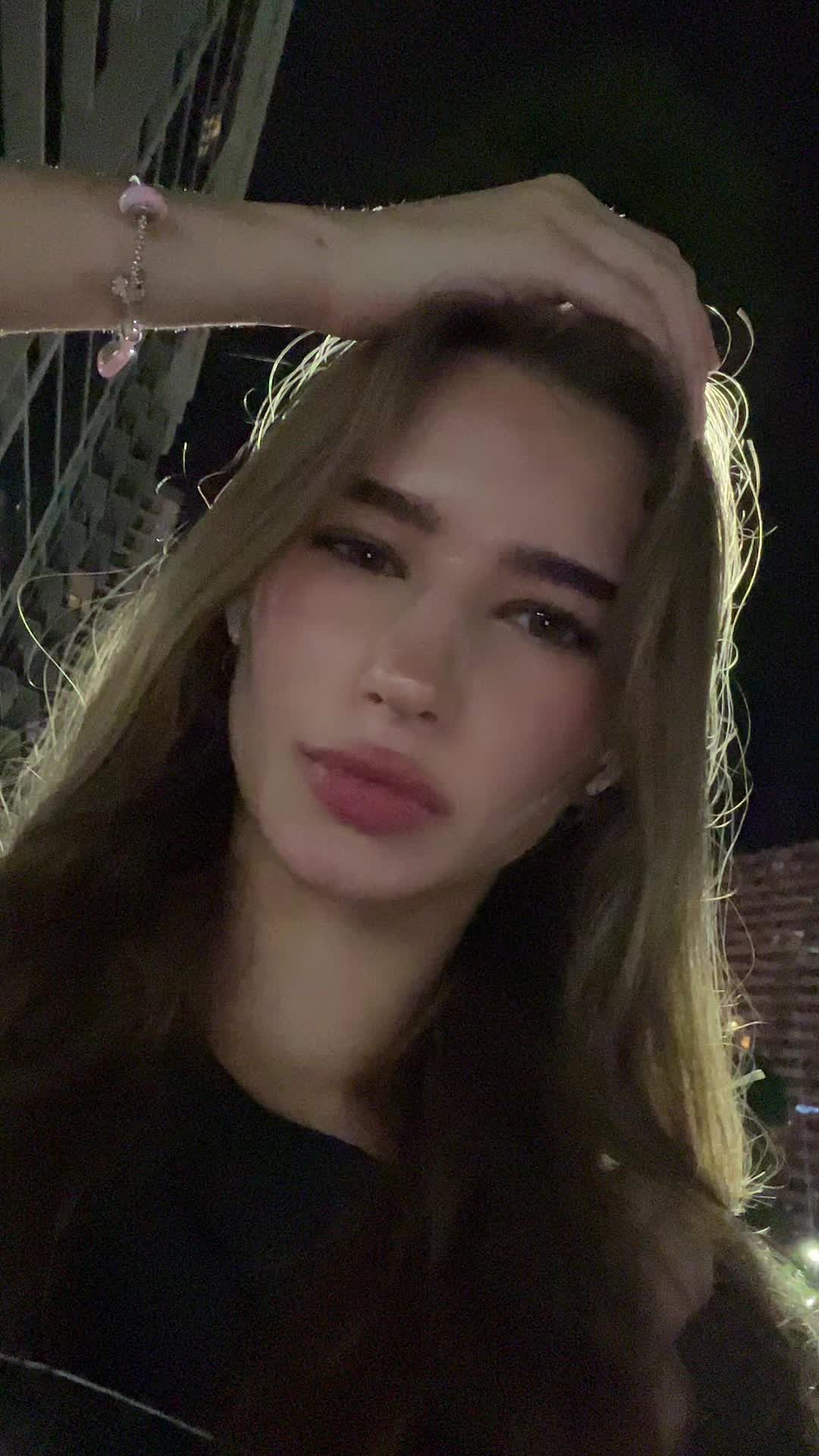 @lizka