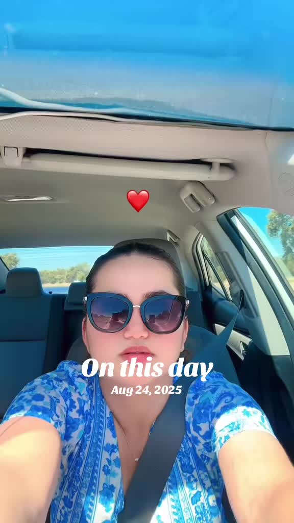 @Monii💫