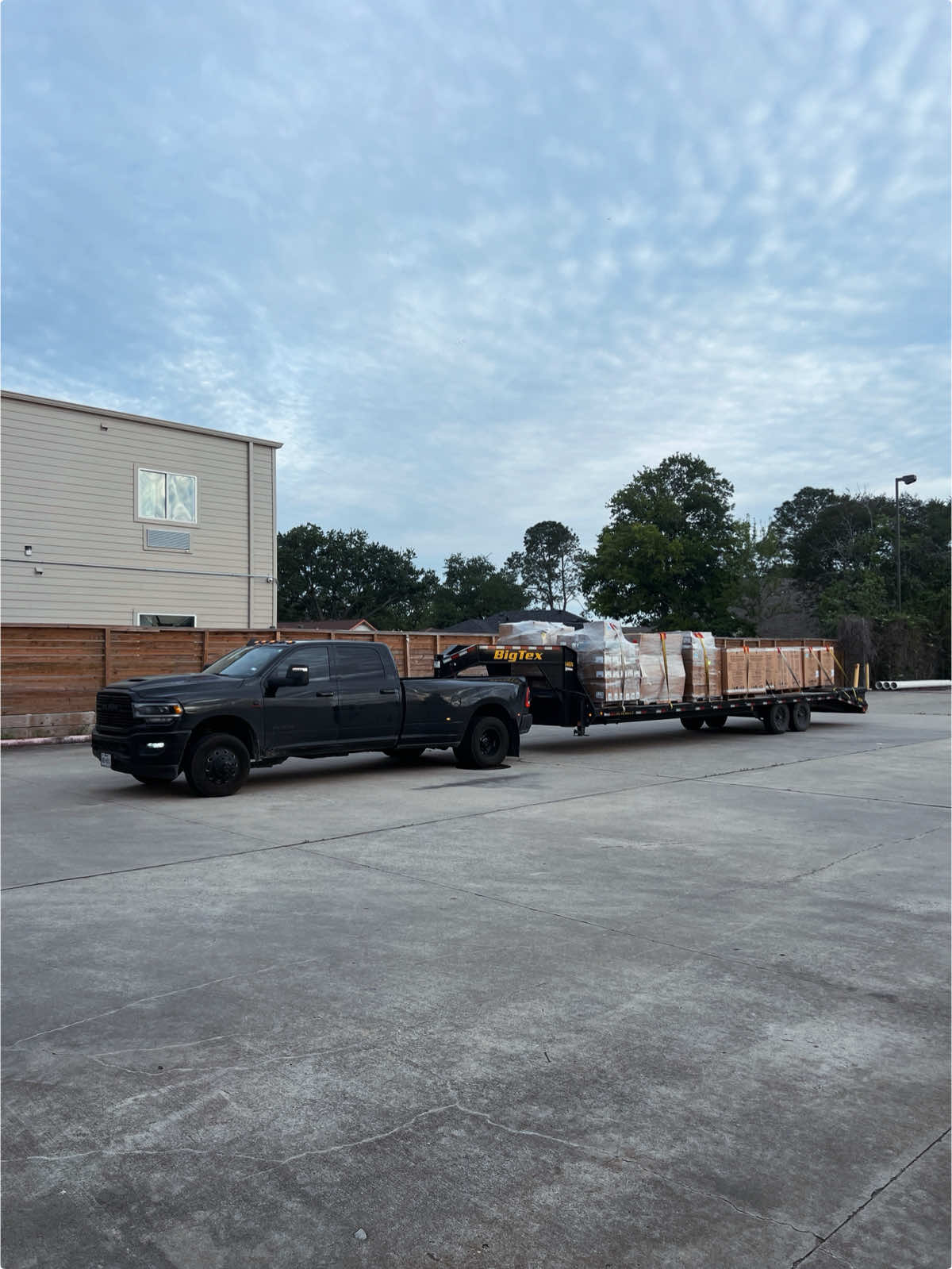 @haulinisballinllc