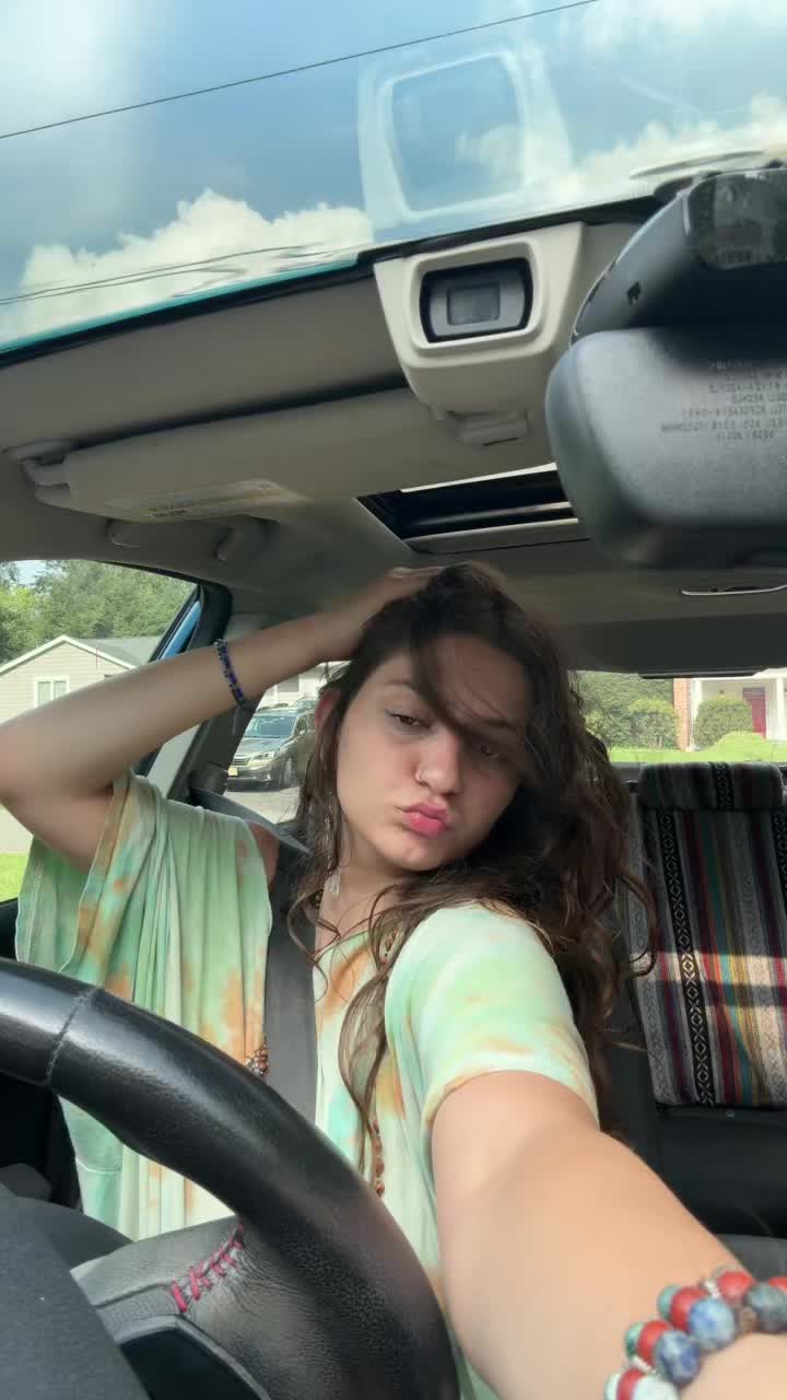 @lindsey ⋆˚꩜｡