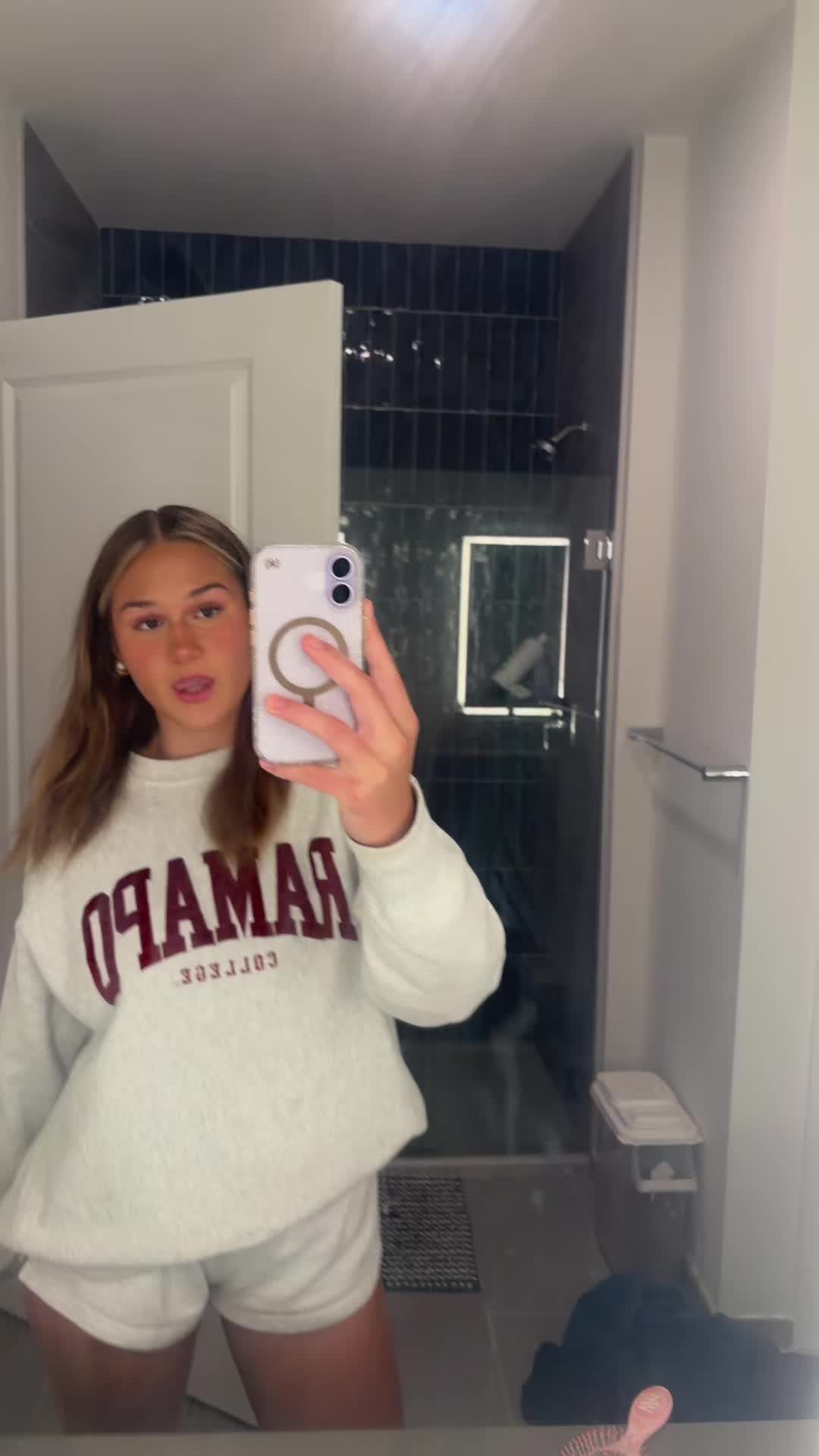 @Ella