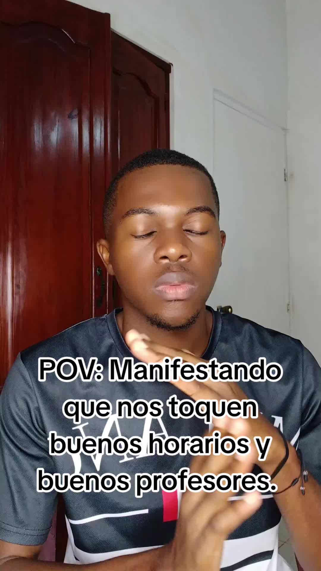 @unprofeconaura 😎