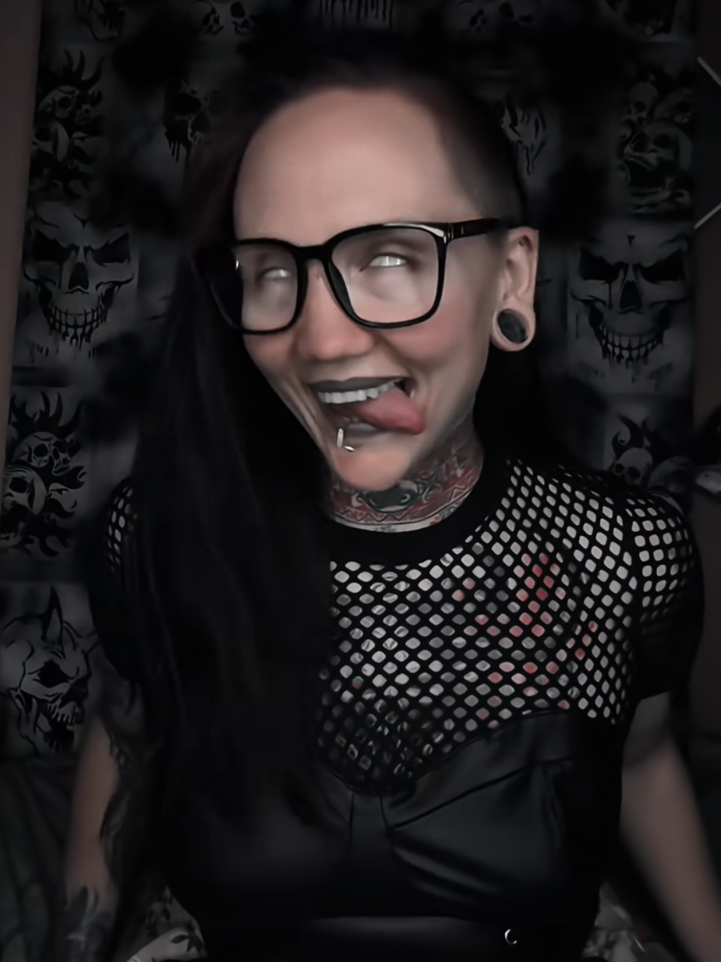 @Ninel_Metalgirl
