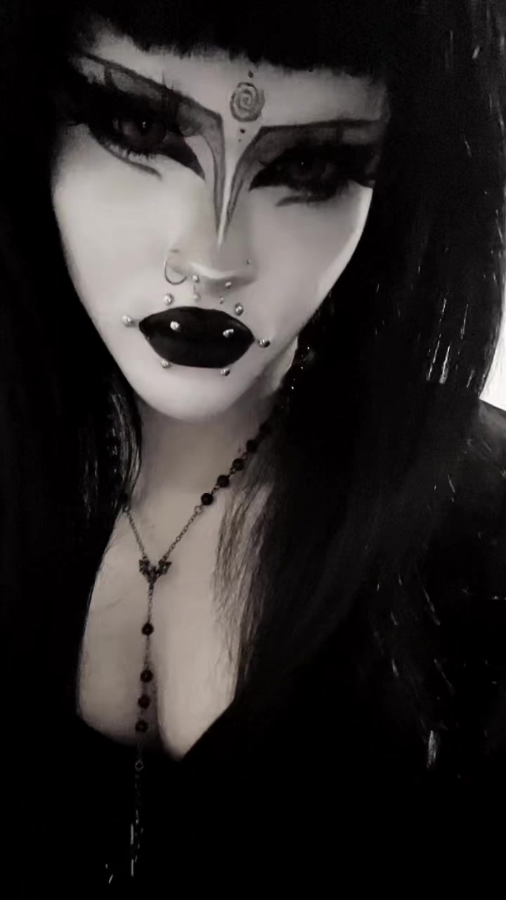 @𝔊𝔦𝔰𝔢𝔩𝔩𝔢♱