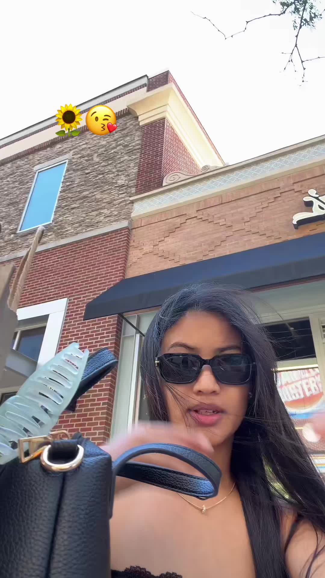 @🌻krissha Gurungrai🇺🇸❤️