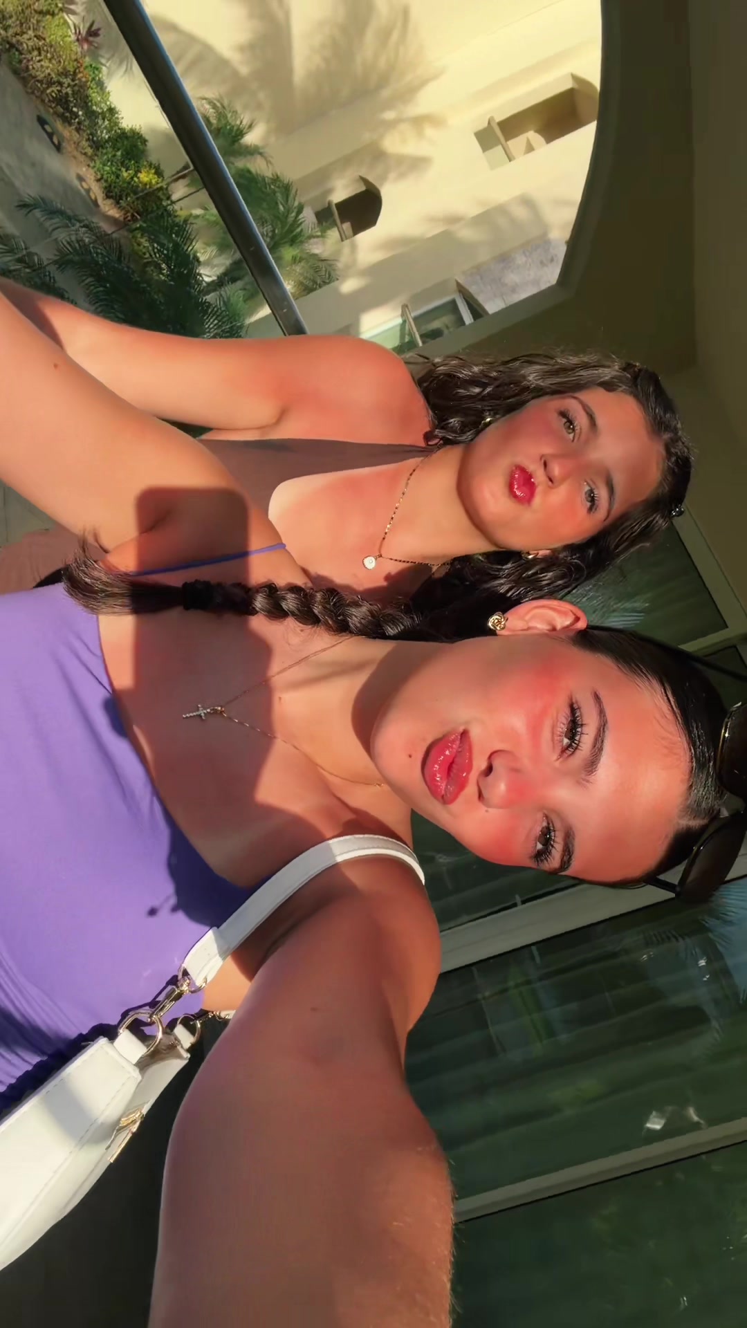 @Mia