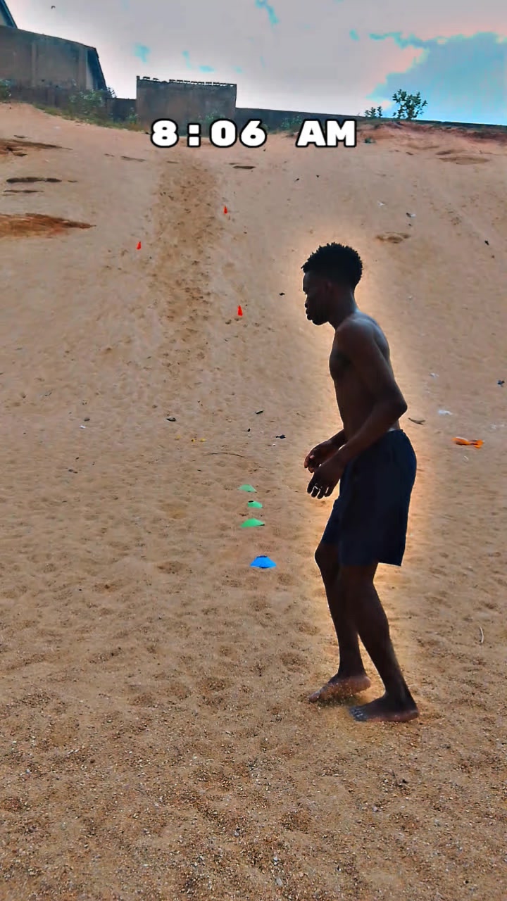 @itz bolomson footballer