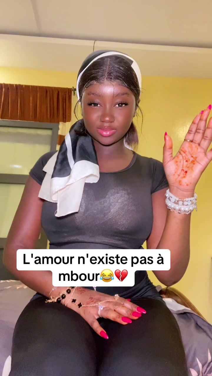 @𝓗𝓪ï𝓬𝓱𝓪🌸𝓡𝓸𝔂𝓪𝓵𝓮👑