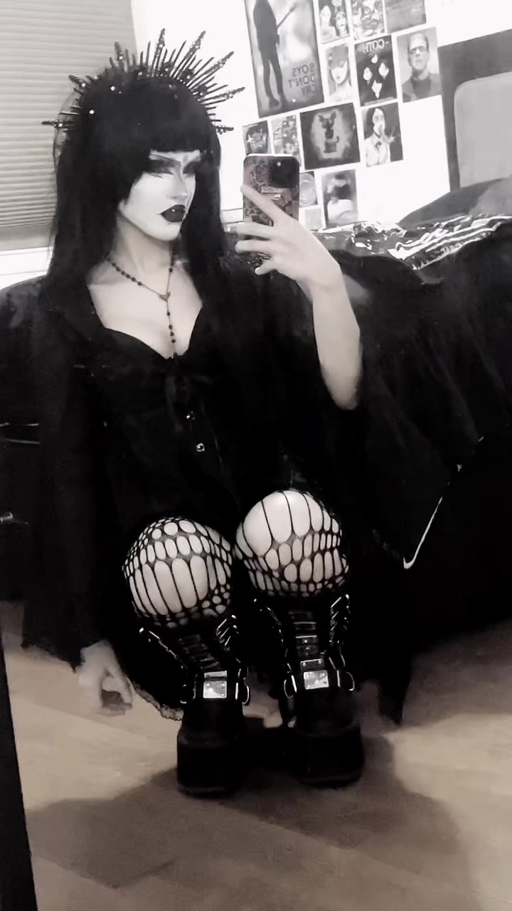 @𝔊𝔦𝔰𝔢𝔩𝔩𝔢♱