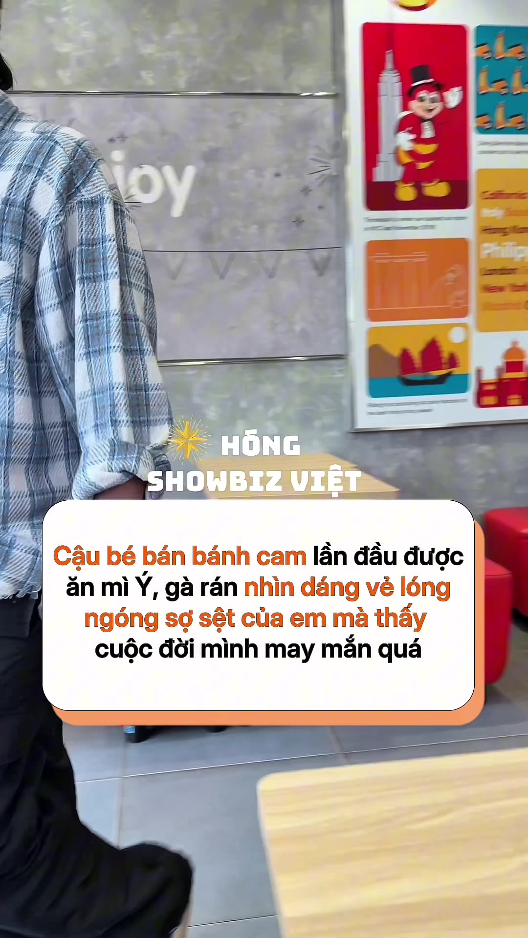@H&oacute;ng Showbiz Việt