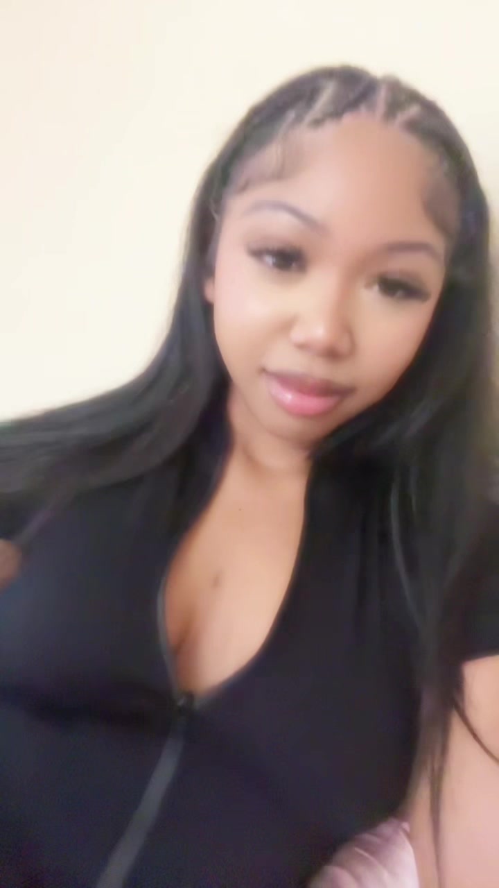 @Cali Barbie &trade;️🎀