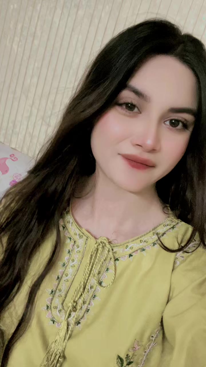 @Emaan🕊️✨