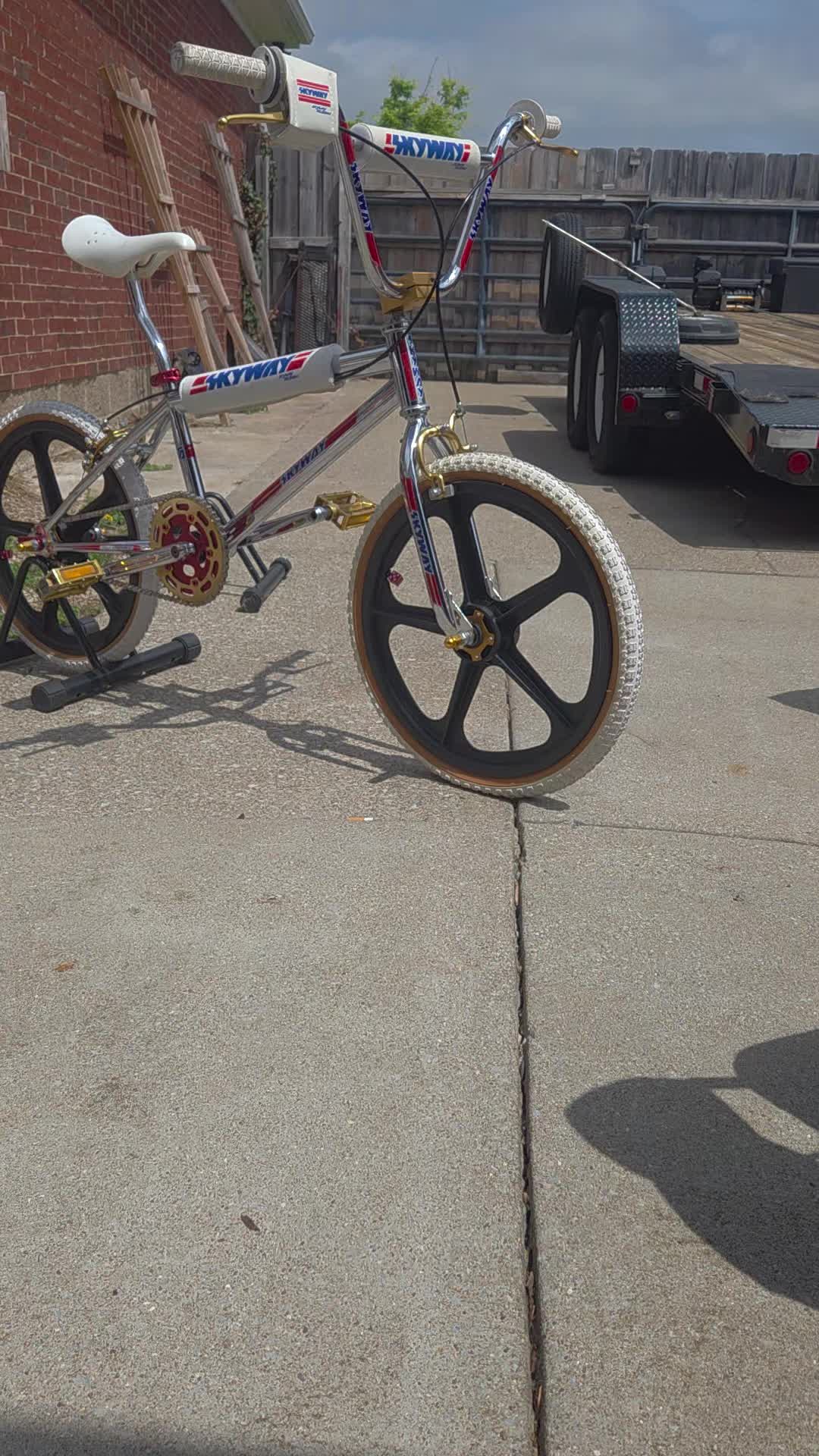 @The Bike Shop - 80s BMX
