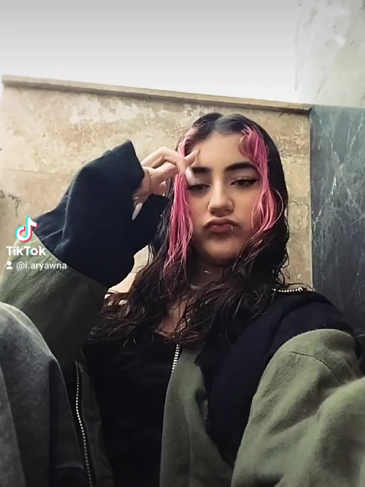 @Ariana