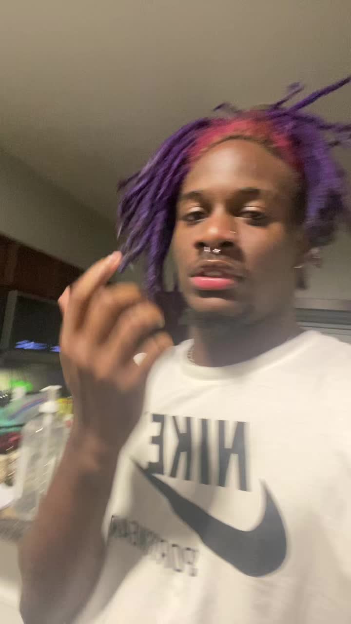 @⃟