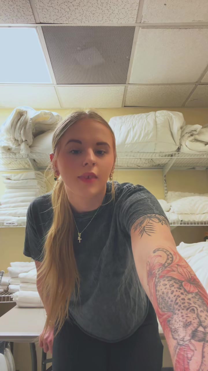 @ur.favorite.blonde24
