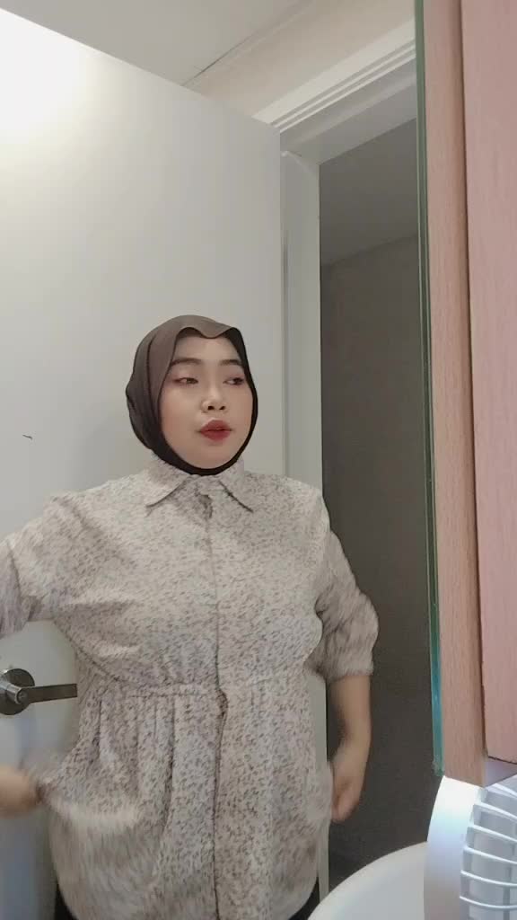 @Queen_Bee🐝🇭🇰