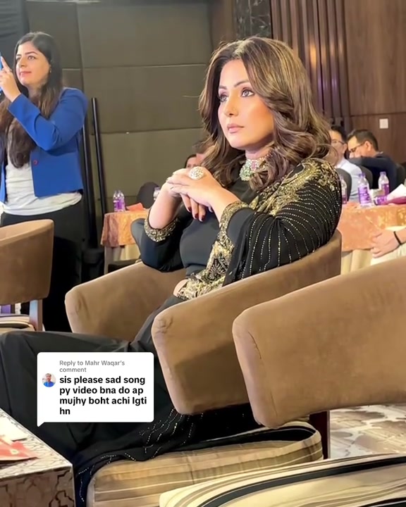 @Hina Khan 💎