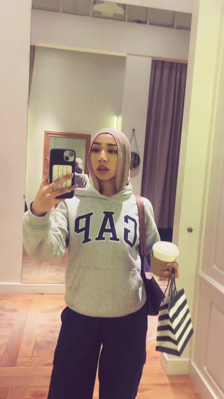 @𝓪𝓲𝔃𝓪