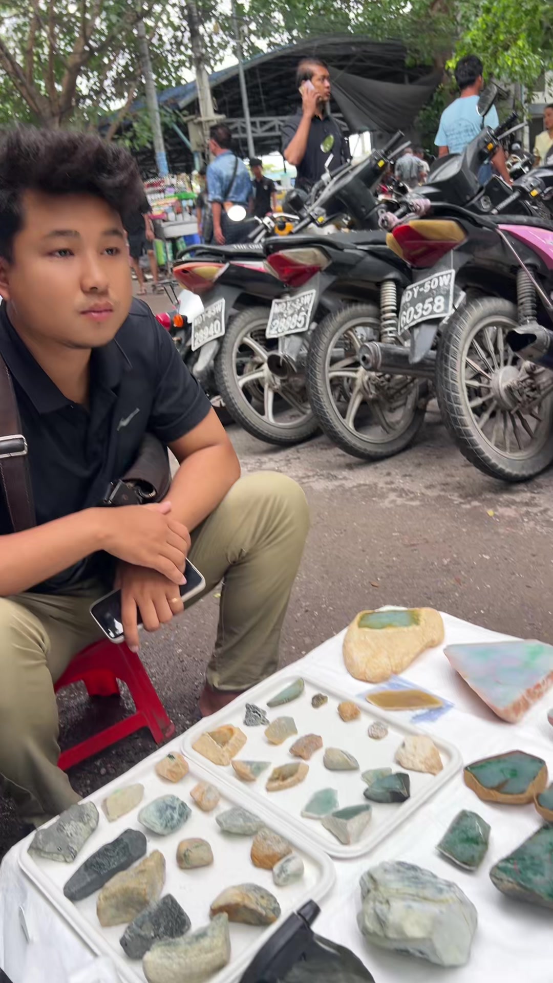 @🦇 Nay Thet Aung 🦇