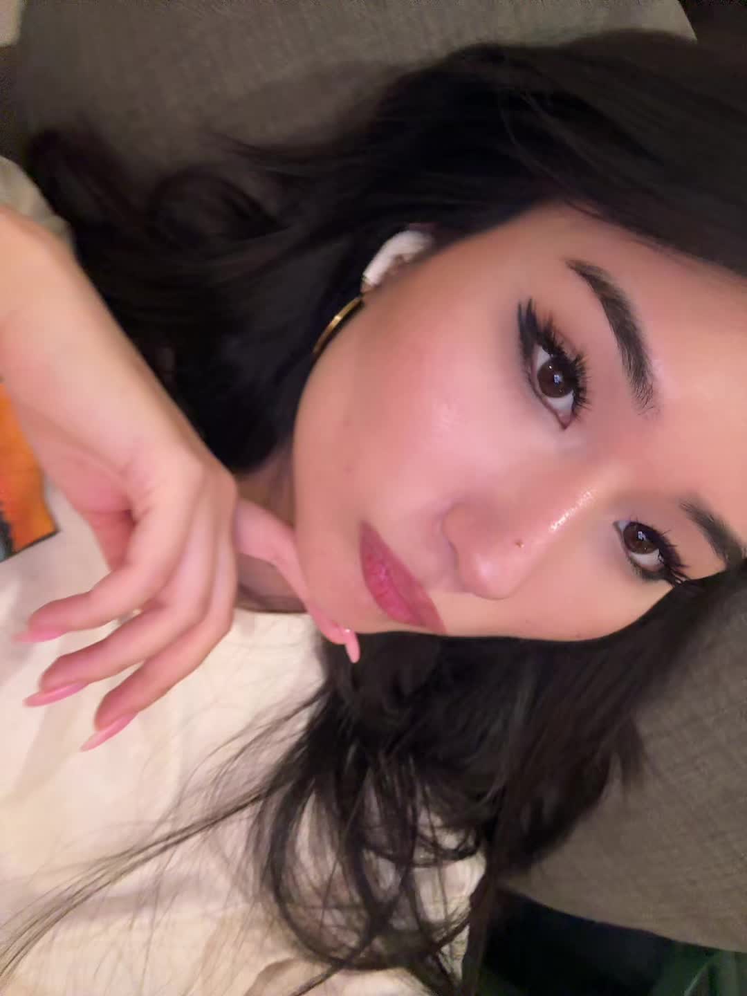 @minëk