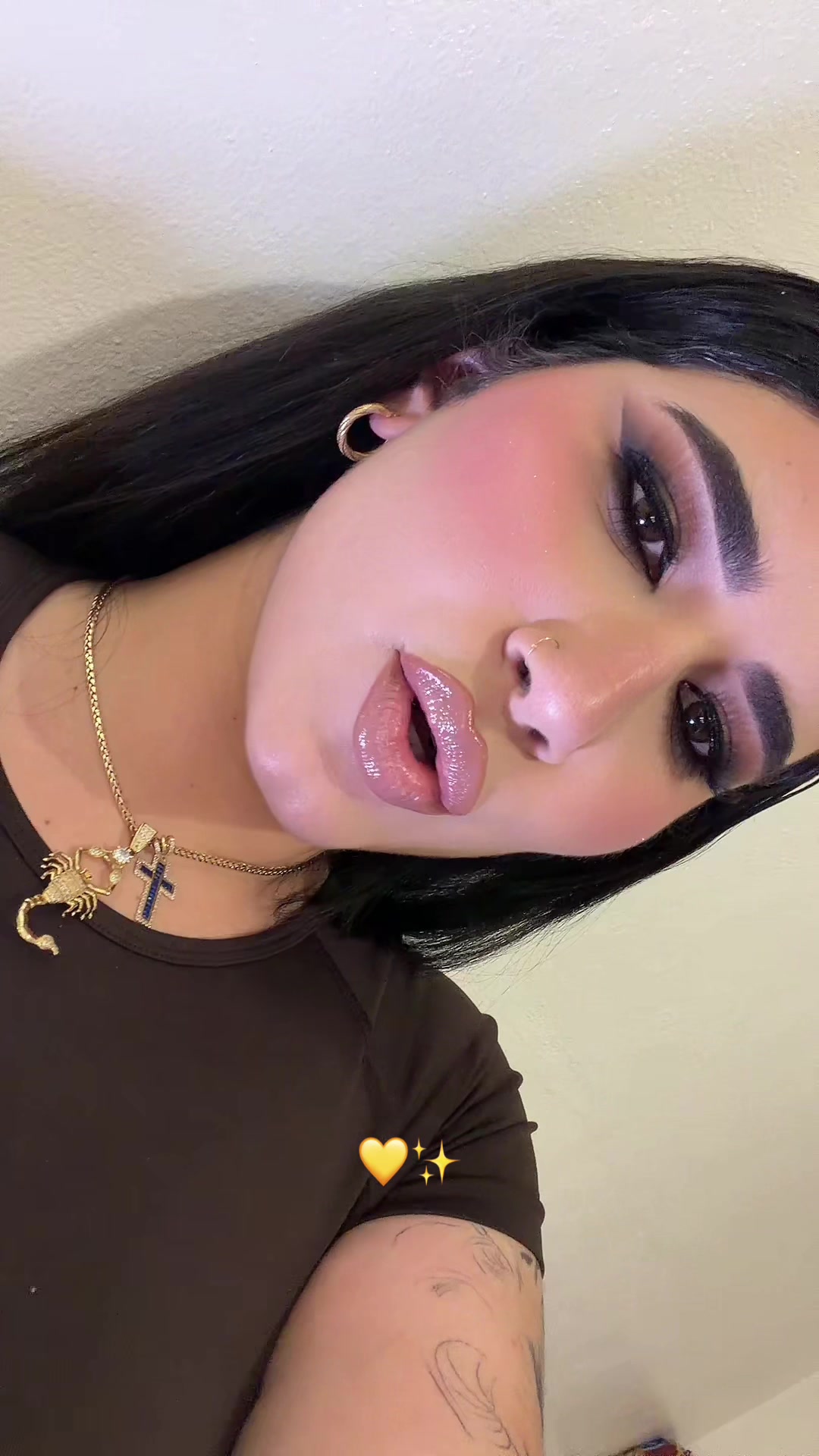 @Lau._Magon