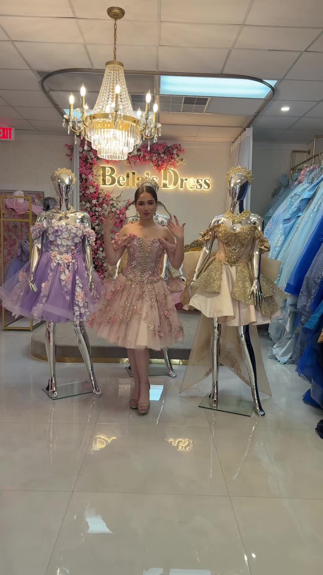 @Bella&rsquo;s Dress Boutique