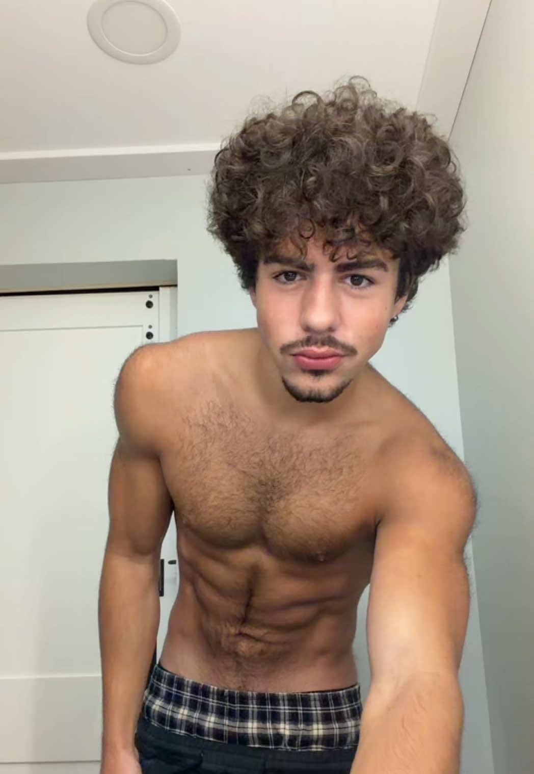 @officialxlando