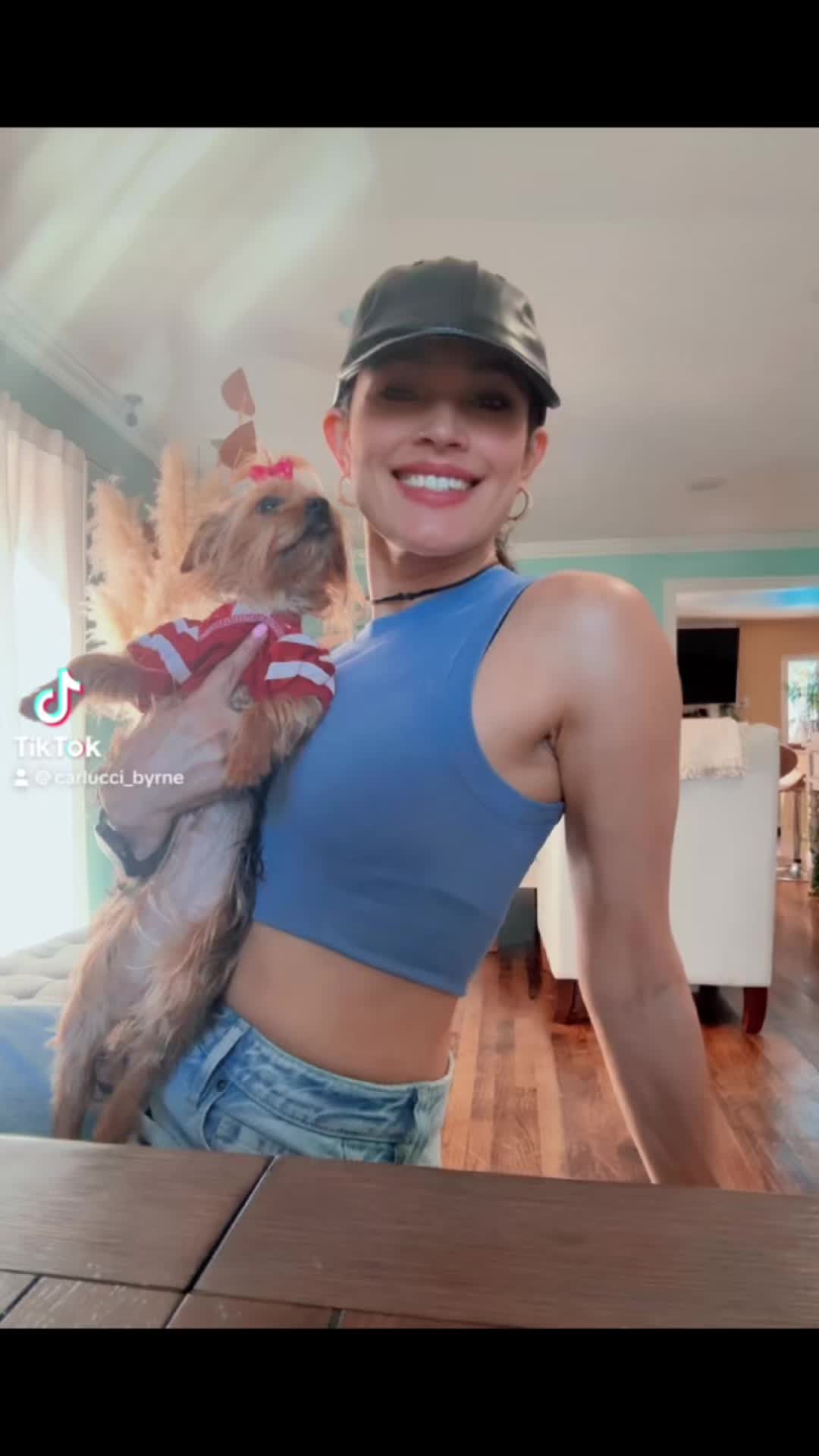 @Lovely_CarlyByrne