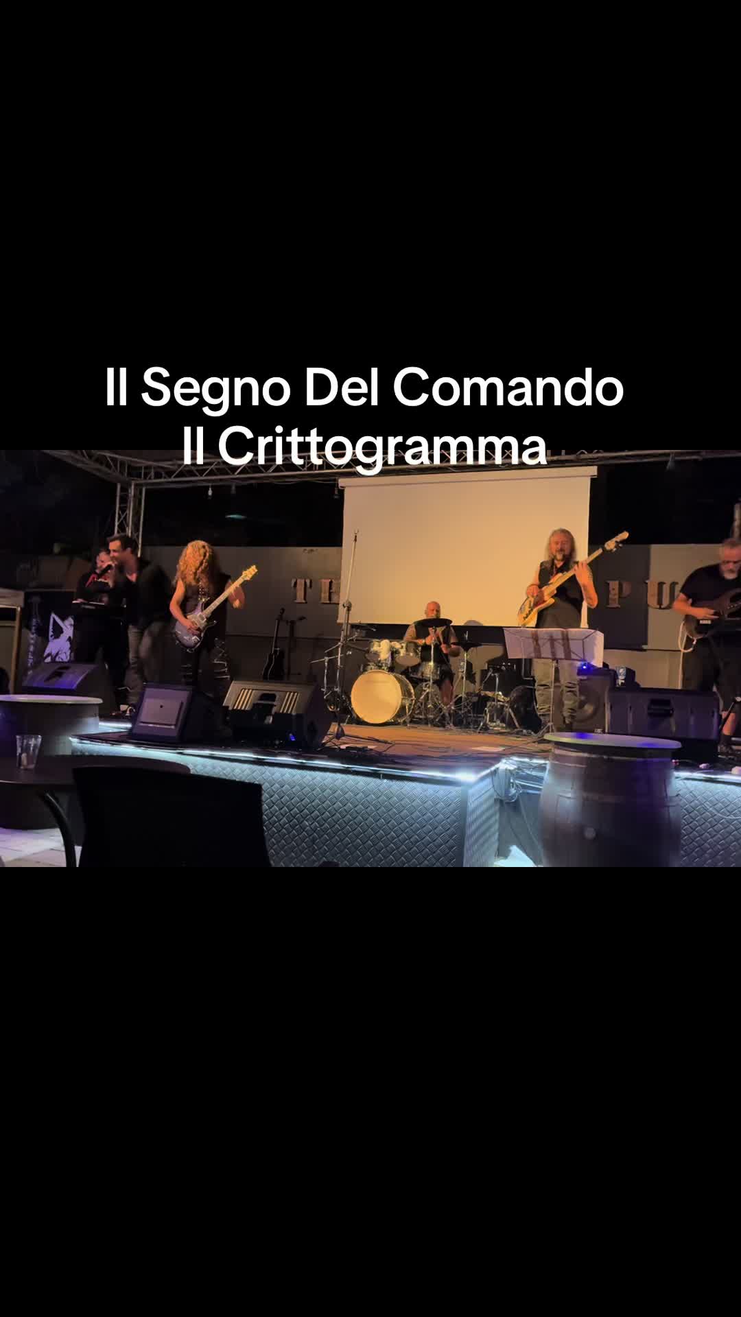 @Moniarock