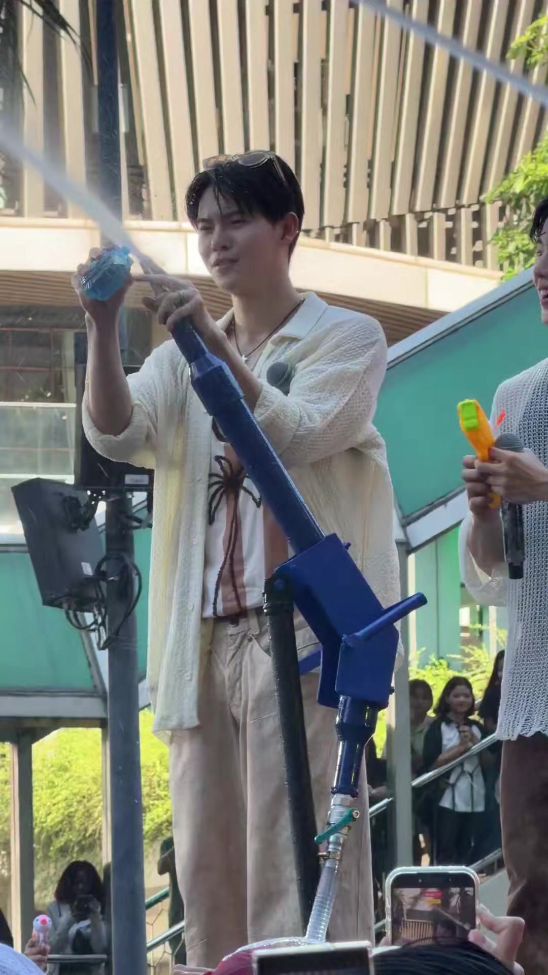 @YinWar🤍Safezone(อย่ารัวไลค์❌)